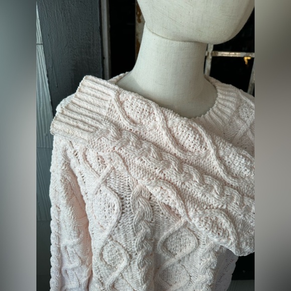 POL NEVER TOO COZY CABLE KNIT SWEATER IN LIGHT PINK - Picture 4 of 5